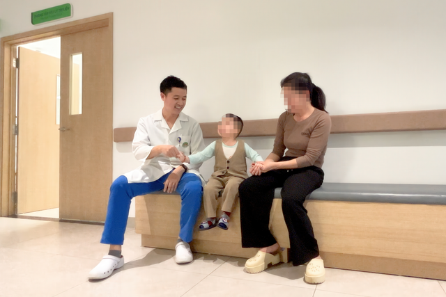 Từ ti&ecirc;n lượng sống thực vật đến tự đi lại sau 3 th&aacute;ng v&igrave; đuối nước: Kỳ t&iacute;ch đưa 1 em b&eacute; từ h&ocirc;n m&ecirc; về với bố mẹ - Ảnh 2.