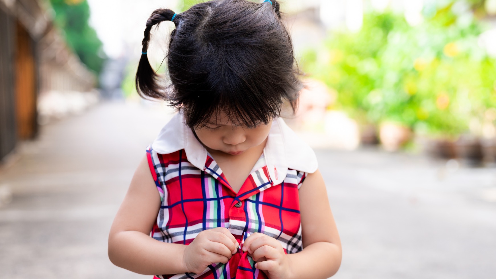 3 c&acirc;u n&oacute;i cửa miệng của cha mẹ khiến trẻ trở n&ecirc;n tự ti v&agrave; nh&uacute;t nh&aacute;t - Ảnh 2.