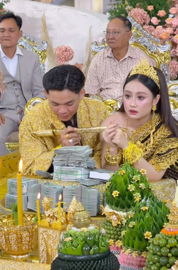 Đ&aacute;m cưới trăm tỷ của c&ocirc; d&acirc;u T&acirc;y Ninh: L&yacute; do ch&uacute; rể Campuchia gia thế khủng vẫn ở rể, c&ograve;n 