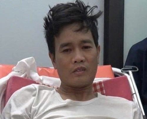 Ra lệnh bắt tạm giam người đ&agrave;n &ocirc;ng bị rắn độc cắn sau khi s&aacute;t hại vợ - Ảnh 1.