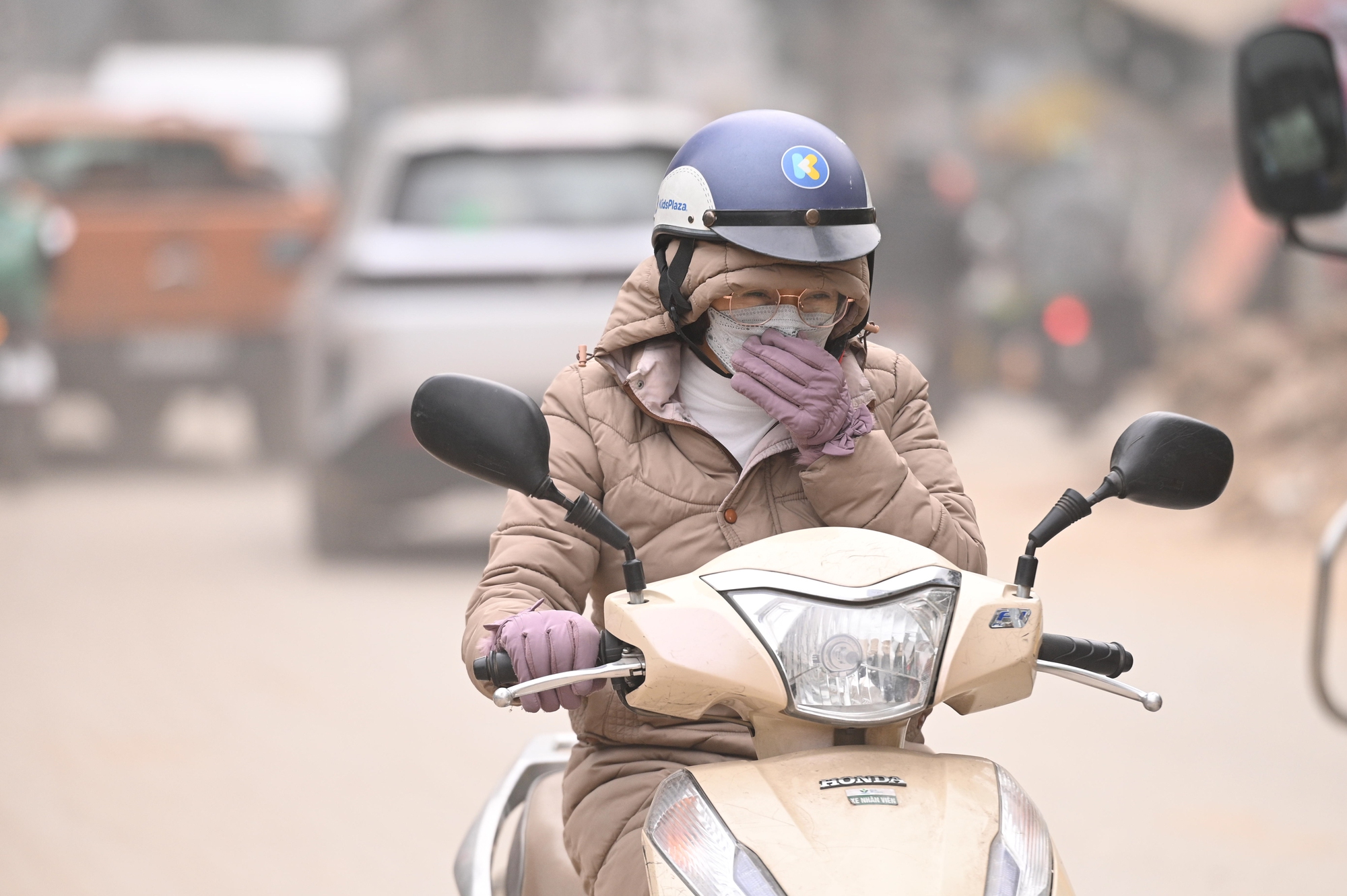 S&aacute;t Tết, đường Nguyễn Tu&acirc;n vẫn ngổn ngang: Người d&acirc;n H&agrave; Nội 