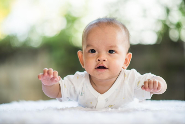 Ngo&agrave;i D3 v&agrave; K2, trẻ nhỏ c&ograve;n cần những vitamin n&agrave;o để ph&aacute;t triển to&agrave;n diện? - Ảnh 2.