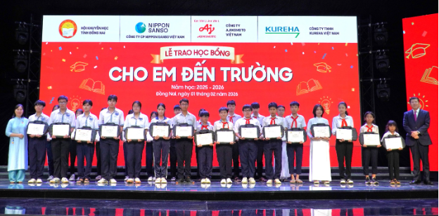 22 năm Ajinomoto Việt Nam trao học bổng cho học sinh ngh&egrave;o hiếu học tại Đồng Nai - Ảnh 2.