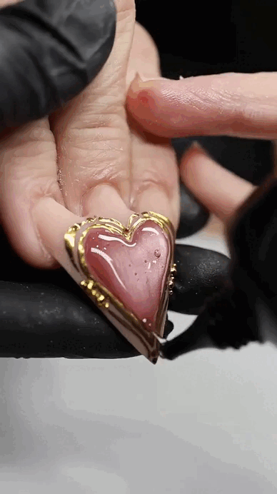 Cận cảnh bộ nail 13 triệu đồng khiến cả c&otilde;i mạng 