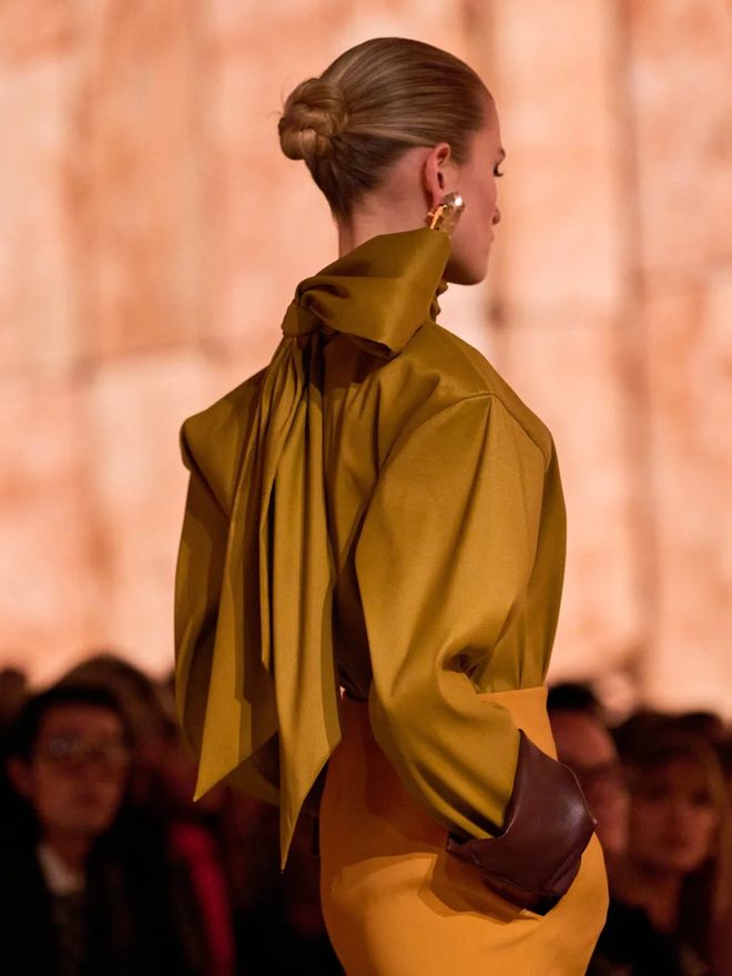 Dự b&aacute;o thời trang m&ugrave;a xu&acirc;n 2026: 4 M&oacute;n đồ kh&ocirc;ng thể thiếu cho phong c&aacute;ch ho&agrave;n hảo - Ảnh 20.