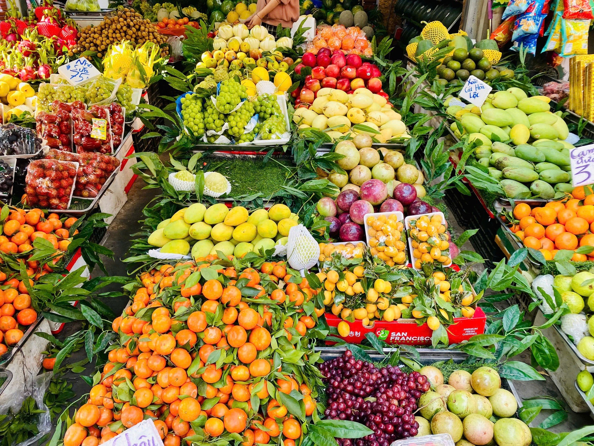 5 mặt h&agrave;ng ti&ecirc;u d&ugrave;ng dễ tăng gi&aacute; dịp Tết 2026 bạn cần lưu &yacute; - Ảnh 2.