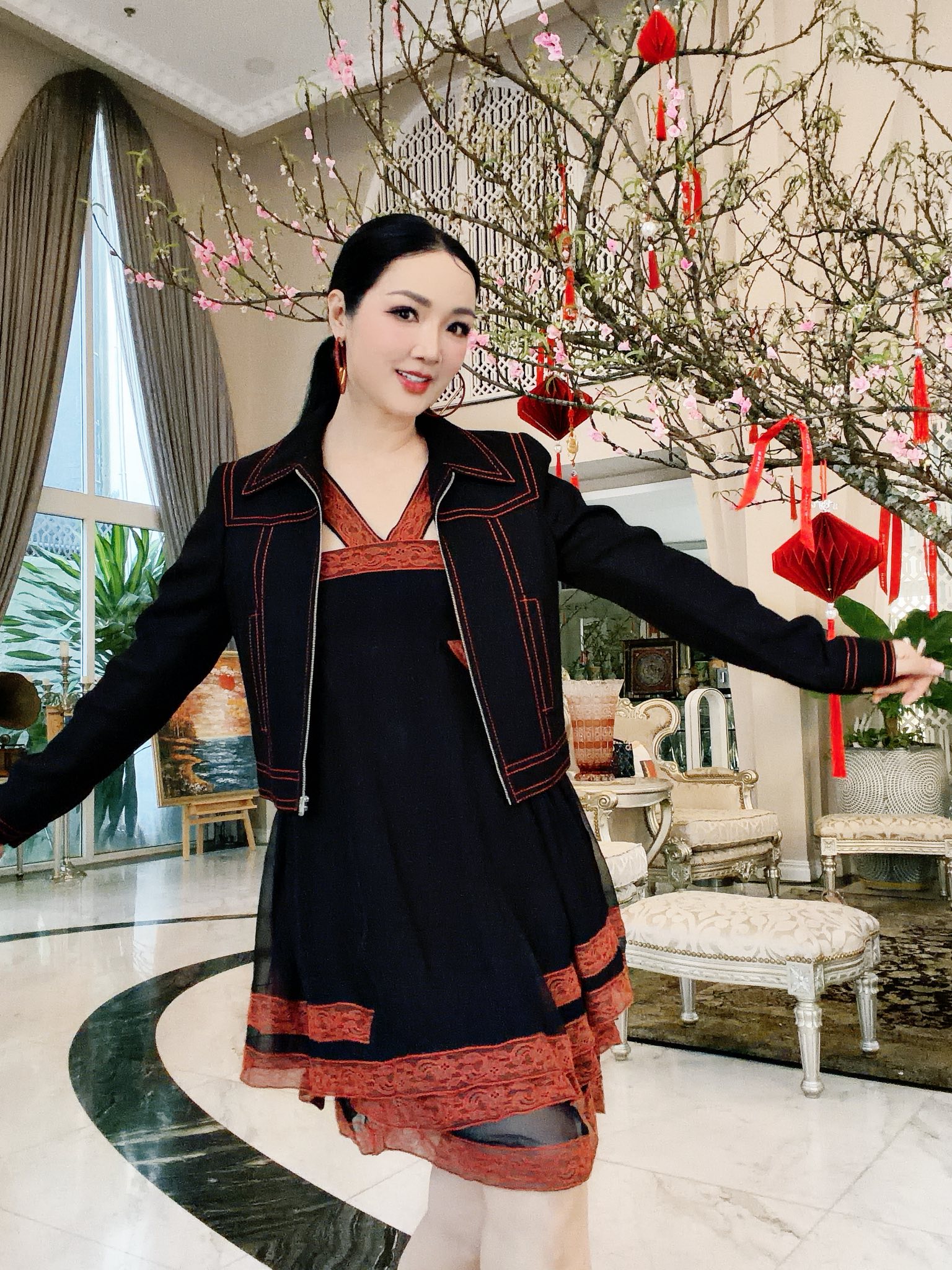 Tết 2026 tràn ngập không gian sống của Hoa hậu Giáng My tại biệt thự 1.000m2 - Ảnh 1. Tết 2026 tràn ngập không gian sống của Hoa hậu Giáng My tại biệt thự 1.000m2 - Ảnh 1.