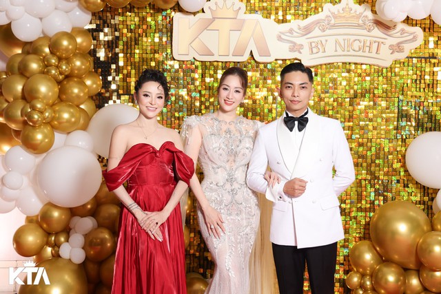 Gia đ&igrave;nh Kh&aacute;nh Thi - Phan Hiển g&acirc;y 