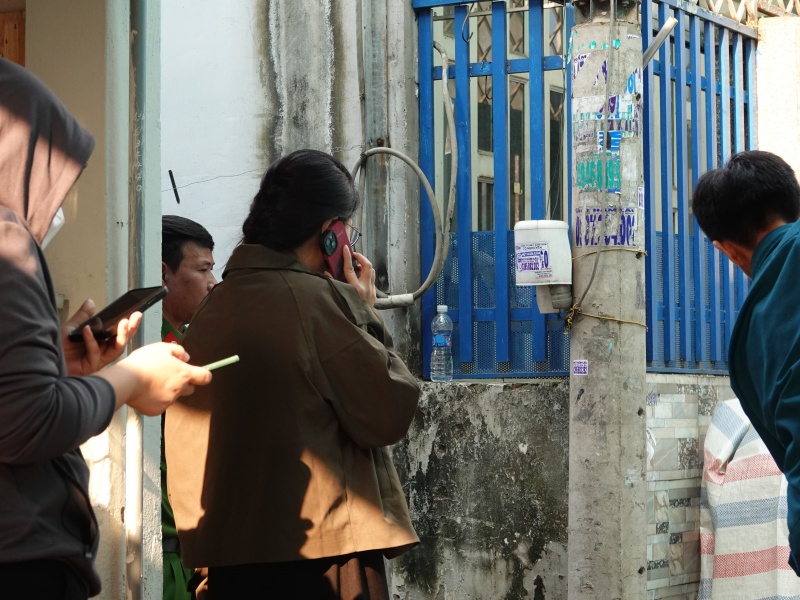 Tiếng chu&ocirc;ng b&aacute;o ch&aacute;y v&agrave; nỗi đau mất m&aacute;t trong vụ ch&aacute;y TP . HCM 2026 - Ảnh 6.