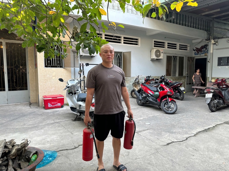 Hàng xóm bàng hoàng kể lại khoảnh khắc đám cháy bùng phát khiến 3 mẹ con ở TP.HCM tử vong thương tâm ngày cuối năm- Ảnh 2.