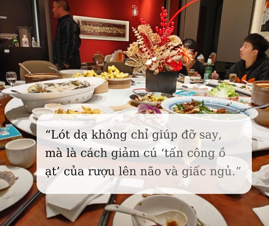 Cận Tết, nỗi khổ thầm lặng của đàn ông - Giữ thể diện trên bàn tiệc nhưng đánh đổi bằng đủ thứ phía sau: Làm sao để 