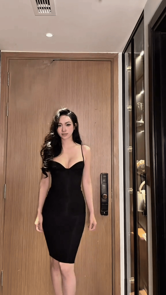 Bạn g&aacute;i Đức Phạm được khen khi diện mẫu v&aacute;y tranh c&atilde;i của Huyền 2K4- Ảnh 1.