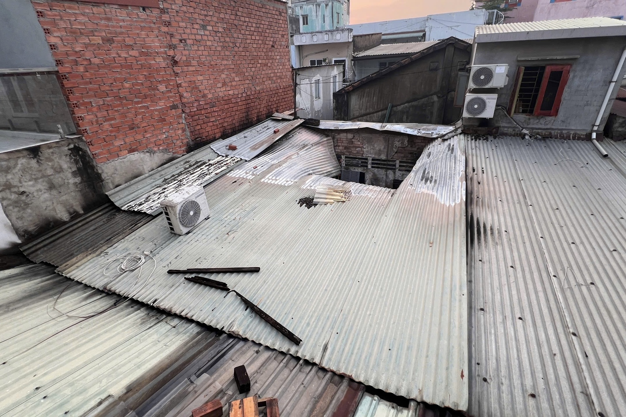 Nh&acirc;n chứng kể lại gi&acirc;y ph&uacute;t ch&aacute;y khiến 3 mẹ con tử vong ở TPHCM - Ảnh 3.