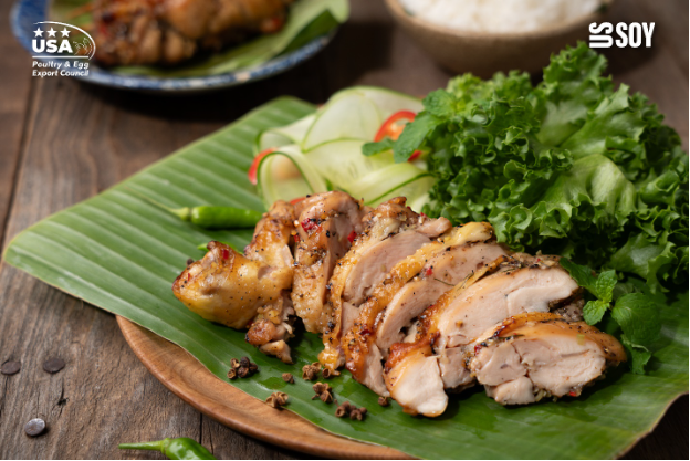 Giữ lửa bếp G&agrave; Mỹ nướng l&aacute; chuối mắc kh&eacute;n &ndash; Hương vị của sum vầy - Ảnh 1.