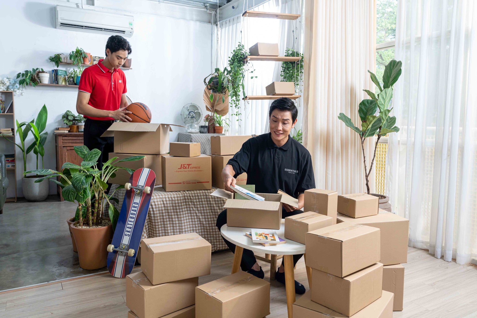 Tết nhẹ t&ecirc;nh nhờ th&oacute;i quen gửi h&agrave;ng từ sớm - Ảnh 2.