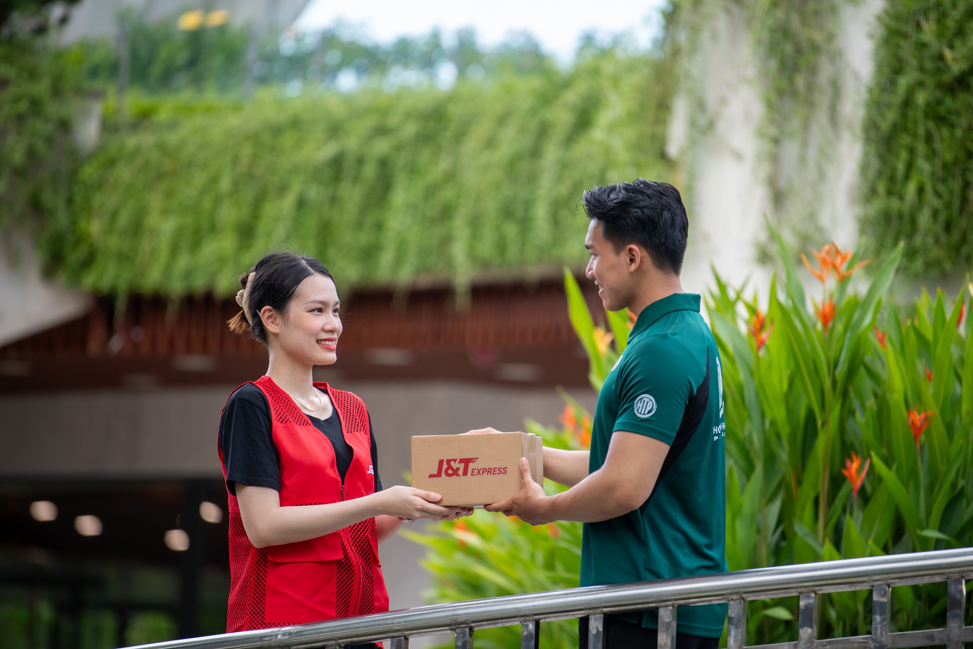 Tết nhẹ t&ecirc;nh nhờ th&oacute;i quen gửi h&agrave;ng từ sớm - Ảnh 3.