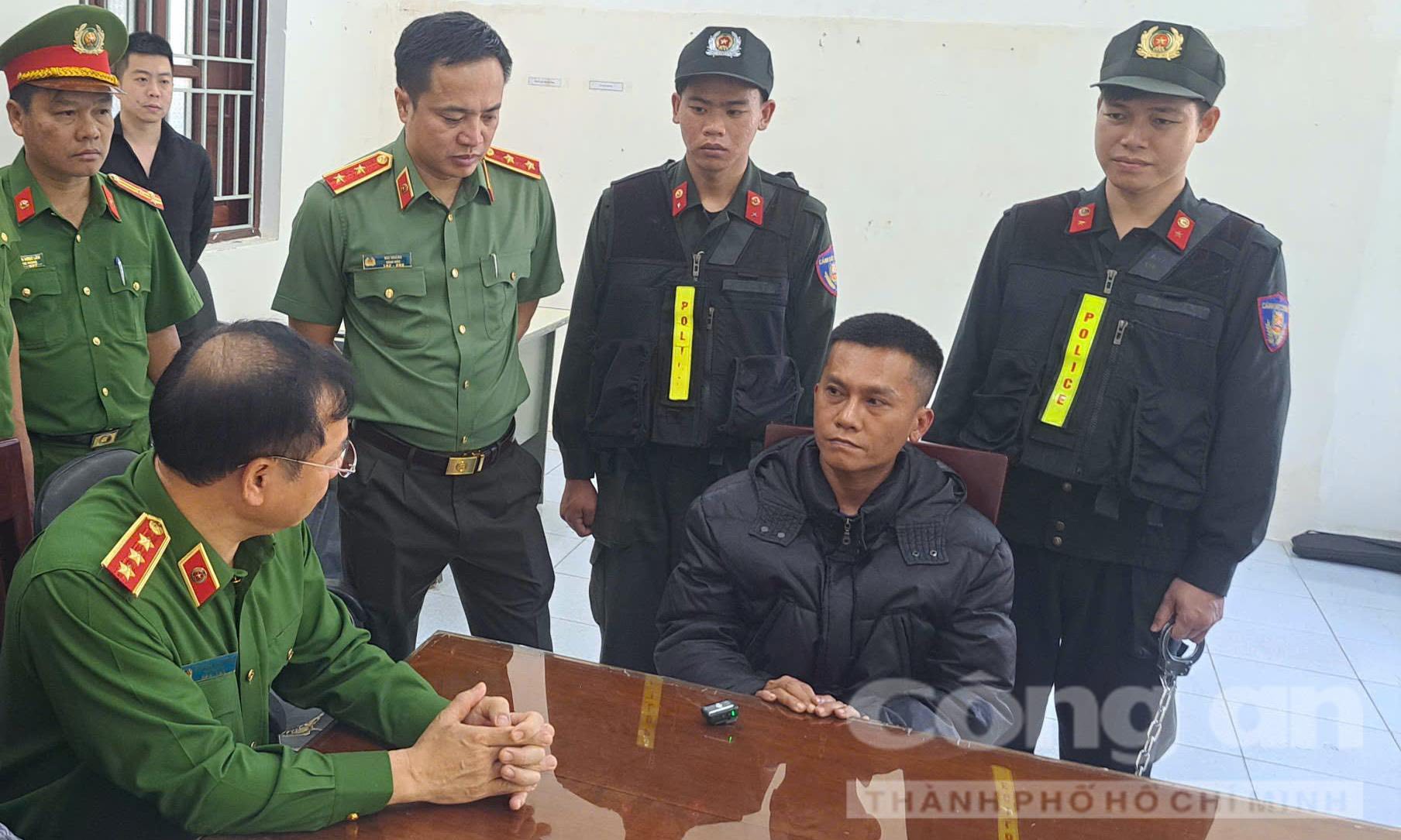 Cận cảnh hiện trường bắt giữ, truy l&ugrave;ng 2 t&ecirc;n cướp ng&acirc;n h&agrave;ng Gia Lai của h&agrave;ng trăm CBCS c&ocirc;ng an từ 9 đơn vị - Ảnh 4.