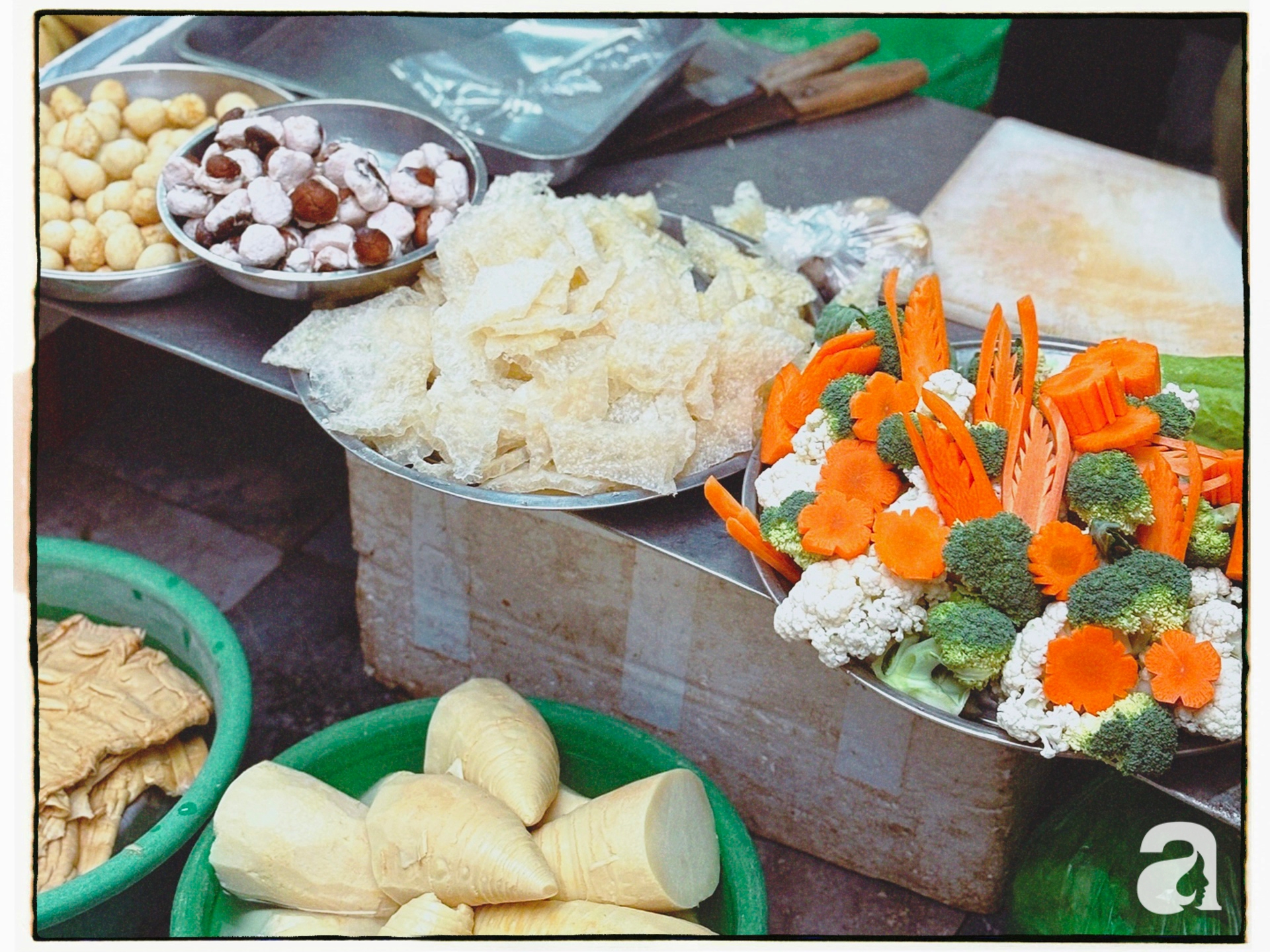 Cô Hoa bán canh bóng được các nàng dâu phố tuyệt đối tin yêu: Vụng đến đâu gặp cô cũng thành chuẩn Tràng An! - Ảnh 2.