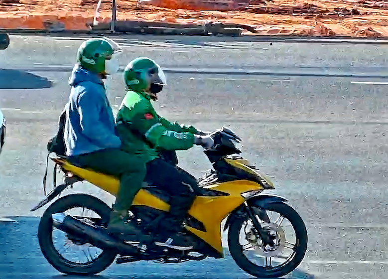 Cận cảnh hiện trường bắt giữ, truy l&ugrave;ng 2 t&ecirc;n cướp ng&acirc;n h&agrave;ng Gia Lai của h&agrave;ng trăm CBCS c&ocirc;ng an từ 9 đơn vị - Ảnh 13.