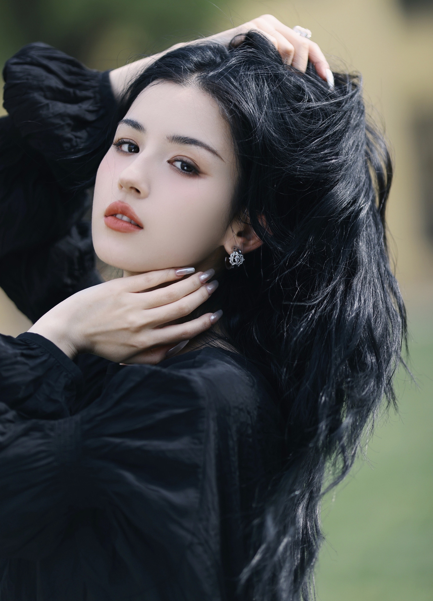 Dàn mỹ nhân Tân Cương ai nấy da trắng mịn phát sáng: Bữa ăn hàng ngày của họ không bao giờ thiếu món này - Ảnh 6.