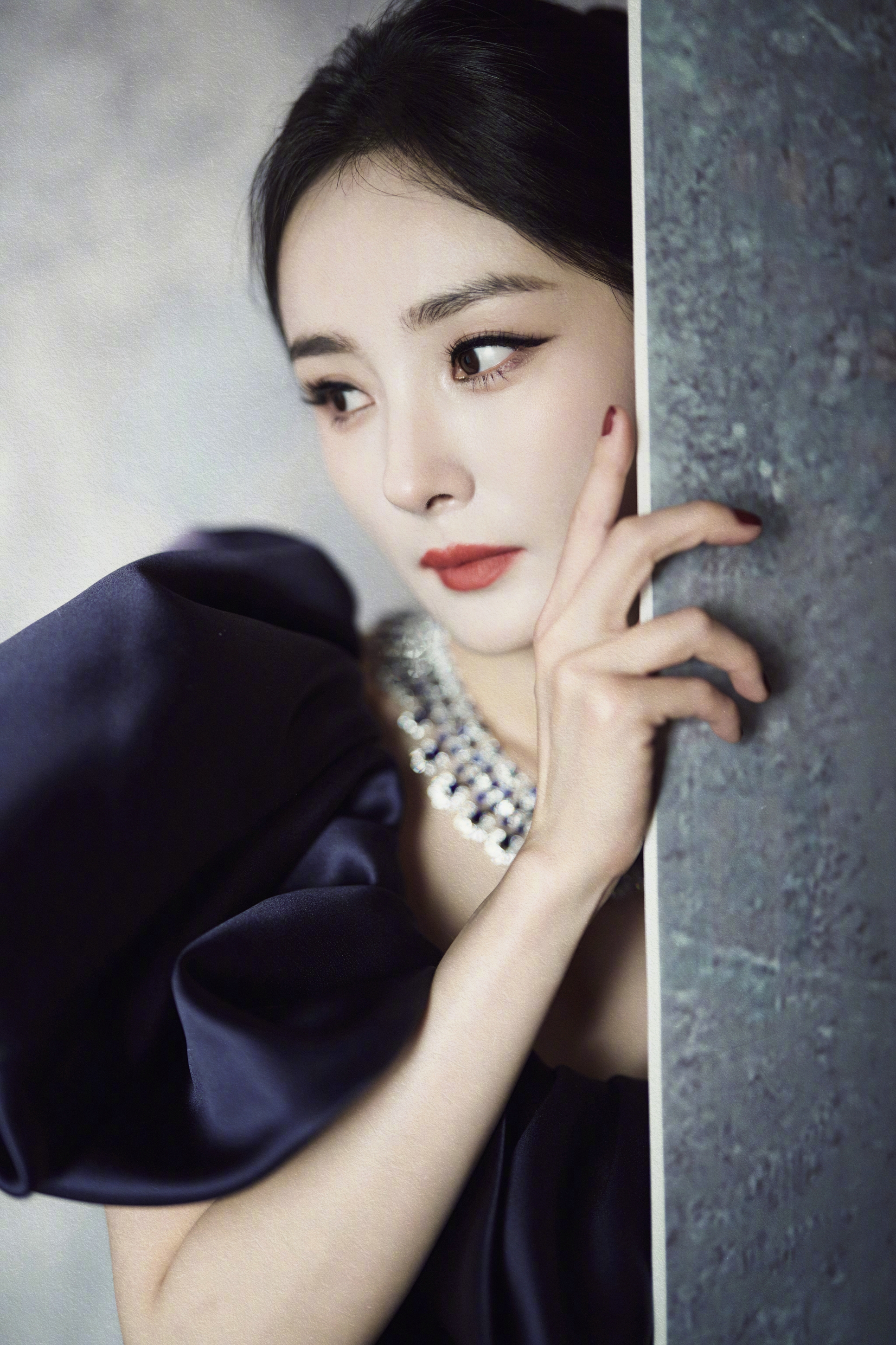 yang-mi13-1770348499109-1770348500971896305402.jpg