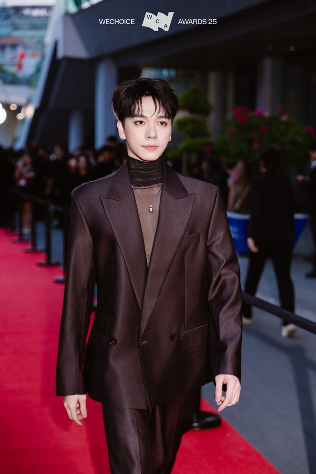 To&agrave;n cảnh si&ecirc;u thảm đỏ WeChoice Awards: Anh T&uacute; - Diệu Nhi t&igrave;nh tứ, Trường Giang, Ho&agrave; Minzy d&agrave;n sao cực khủng quy tụ!- Ảnh 31.