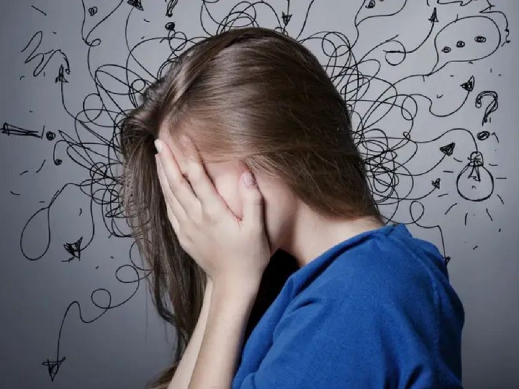 D&ugrave; kh&ocirc;ng thức khuya nhưng h&agrave;ng ng&agrave;y vẫn l&agrave;m 5 việc n&agrave;y th&igrave; chẳng mấy m&agrave; gi&agrave;, collagen mất dần khiến chị em 30 tuổi tr&ocirc;ng như 50 - Ảnh 3.