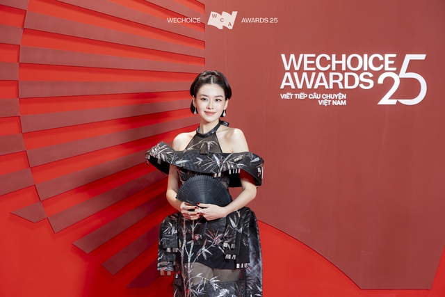 To&agrave;n cảnh si&ecirc;u thảm đỏ WeChoice Awards: Anh T&uacute; - Diệu Nhi t&igrave;nh tứ, Trường Giang, Ho&agrave; Minzy d&agrave;n sao cực khủng quy tụ!- Ảnh 21.