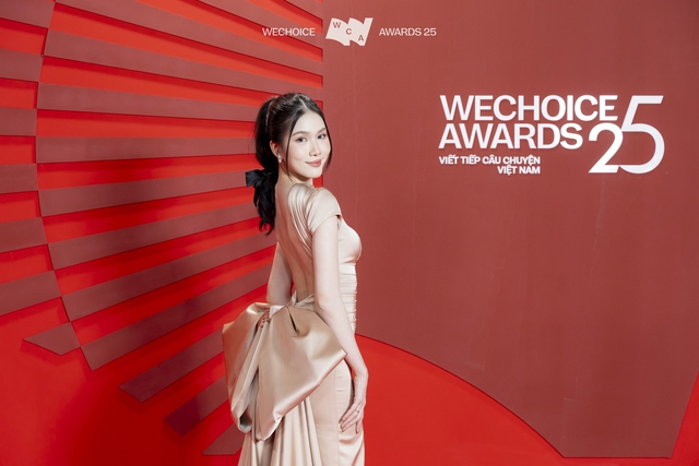 To&agrave;n cảnh si&ecirc;u thảm đỏ WeChoice Awards: Anh T&uacute; - Diệu Nhi t&igrave;nh tứ, Trường Giang, Ho&agrave; Minzy d&agrave;n sao cực khủng quy tụ!- Ảnh 23.