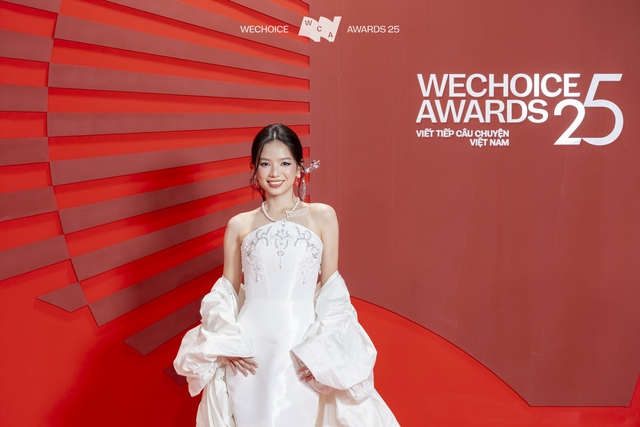 To&agrave;n cảnh si&ecirc;u thảm đỏ WeChoice Awards: Anh T&uacute; - Diệu Nhi t&igrave;nh tứ, Trường Giang, Ho&agrave; Minzy d&agrave;n sao cực khủng quy tụ!- Ảnh 24.