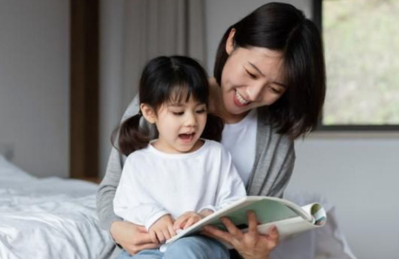 Mẹ c&oacute; 3 phẩm chất gi&uacute;p con th&ocirc;ng minh vượt trội năm 2026 - Ảnh 1.