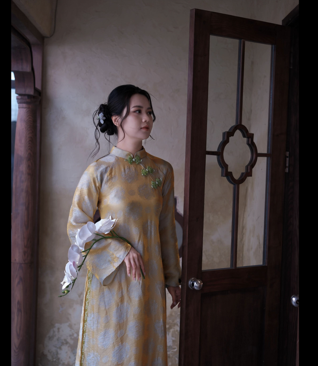 Đẳng cấp visual Hoa kh&ocirc;i ĐH Vinh lấy chồng cầu thủ: Sinh 3 con vẫn  - Ảnh 1.