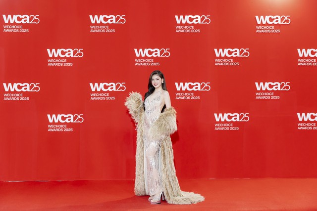 To&agrave;n cảnh si&ecirc;u thảm đỏ WeChoice Awards: Anh T&uacute; - Diệu Nhi t&igrave;nh tứ, Trường Giang, Ho&agrave; Minzy d&agrave;n sao cực khủng quy tụ!- Ảnh 7.