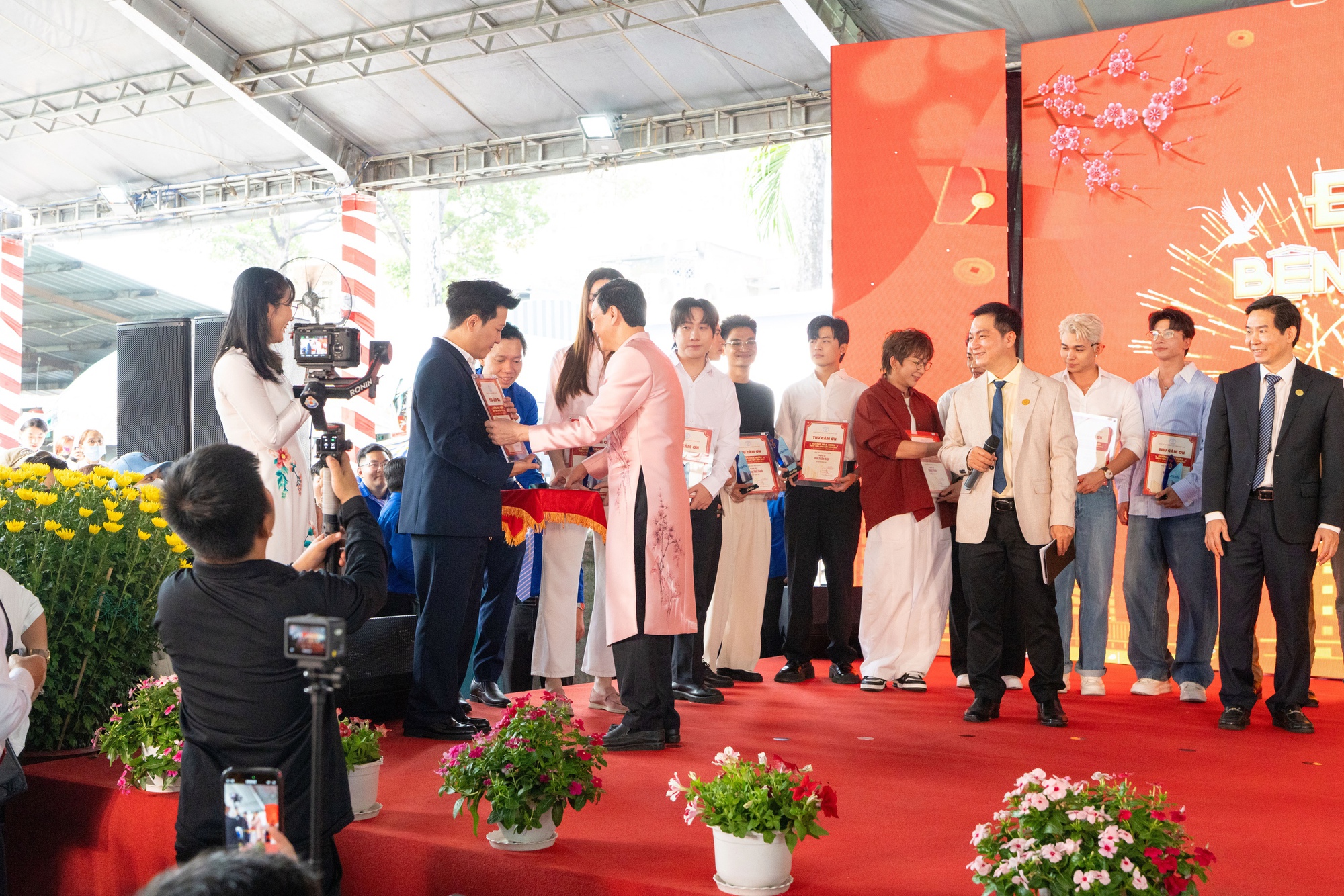 trường giang H&agrave;nh động đẹp của Trường Giang - Ảnh 3.