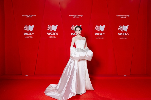 To&agrave;n cảnh si&ecirc;u thảm đỏ WeChoice Awards: Anh T&uacute; - Diệu Nhi t&igrave;nh tứ, Trường Giang, Ho&agrave; Minzy d&agrave;n sao cực khủng quy tụ!- Ảnh 4.