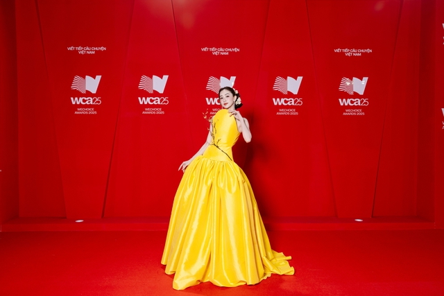 To&agrave;n cảnh si&ecirc;u thảm đỏ WeChoice Awards: Anh T&uacute; - Diệu Nhi t&igrave;nh tứ, Trường Giang, Ho&agrave; Minzy d&agrave;n sao cực khủng quy tụ!- Ảnh 14.