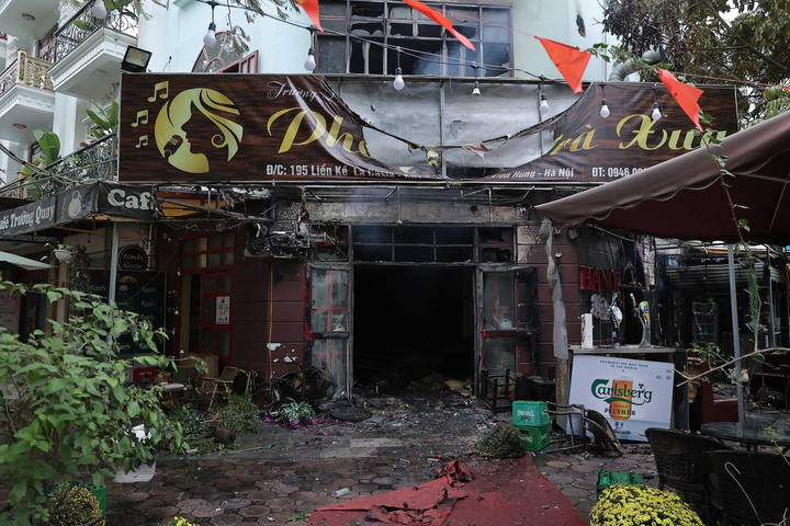 Ch&aacute;y qu&aacute;n c&agrave; ph&ecirc; ở H&agrave; Nội: Nguy&ecirc;n nh&acirc;n v&agrave; thiệt hại chưa được x&aacute;c định - Ảnh 1.