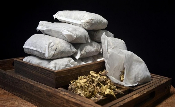 Tôi dùng ngải cứu làm bông nhồi gối trong 6 tháng, sau đó đi khám sức khỏe và bác sĩ đã rất 