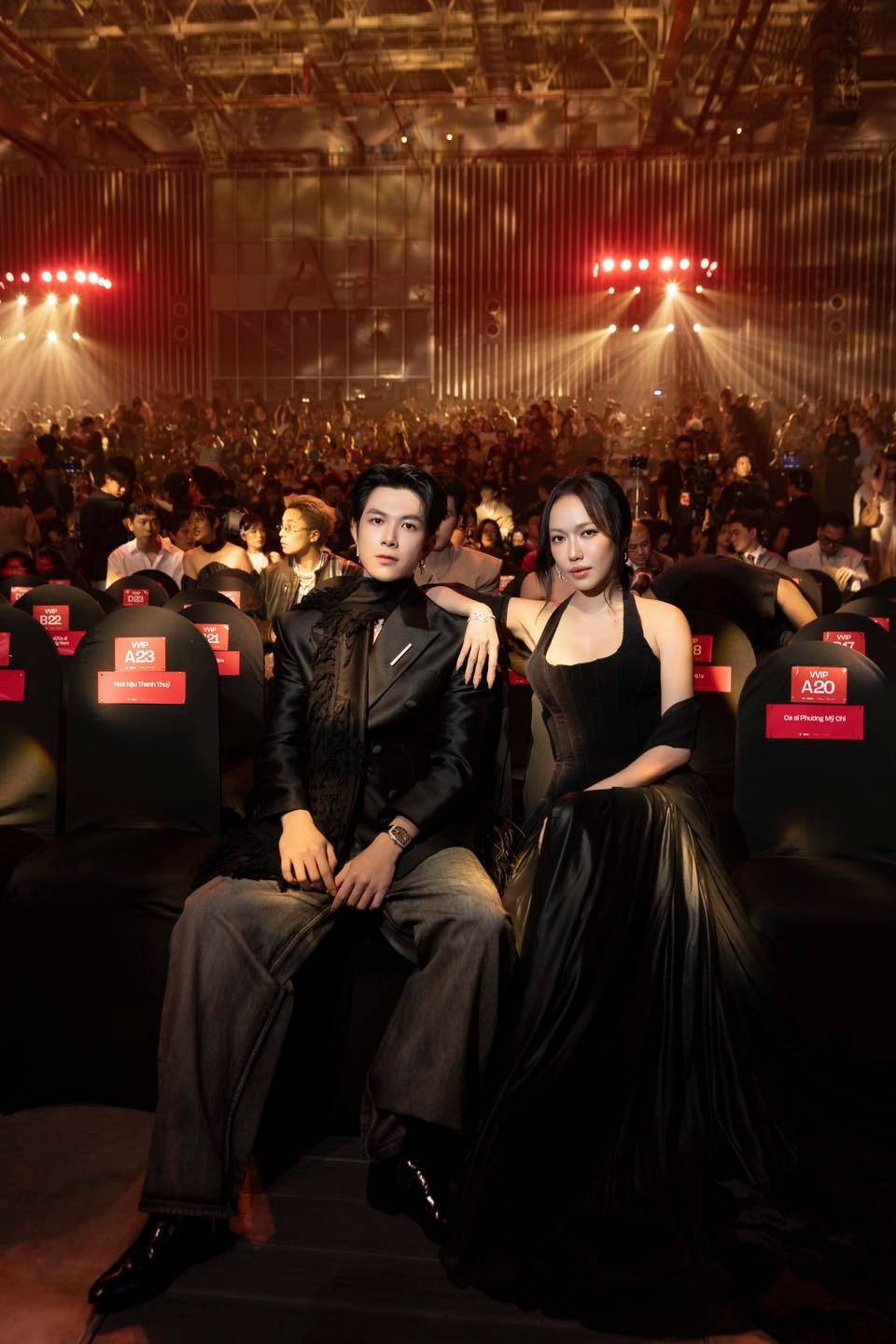 Diệu Nhi v&agrave; Anh T&uacute; g&acirc;y sốt thảm đỏ WeChoice Awards 2025 với khoảnh khắc t&igrave;nh cảm ngọt ng&agrave;o - Ảnh 8.