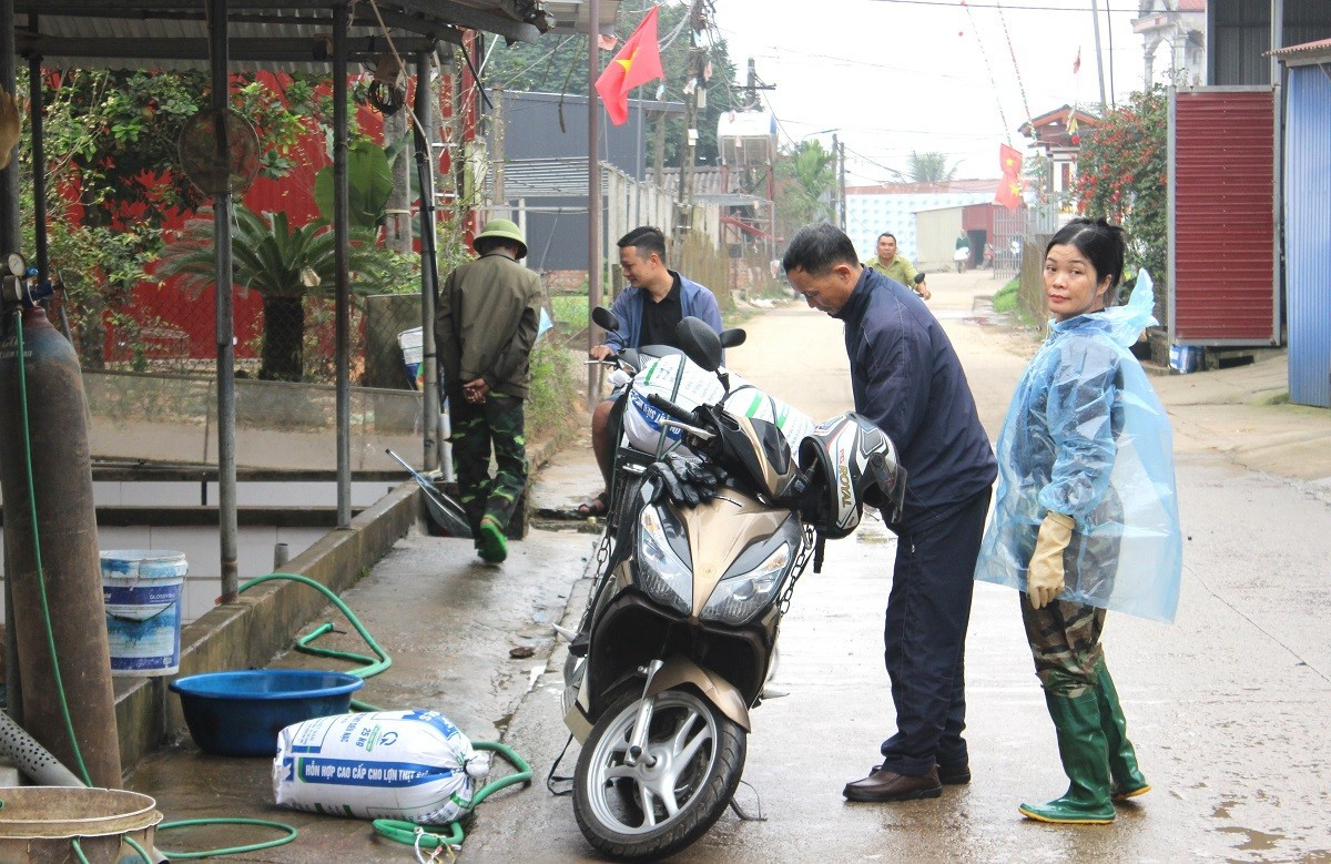B&ecirc;n trong thủ phủ c&aacute; ch&eacute;p đỏ miền Bắc trước ng&agrave;y &ocirc;ng C&ocirc;ng, &ocirc;ng T&aacute;o - Ảnh 13.