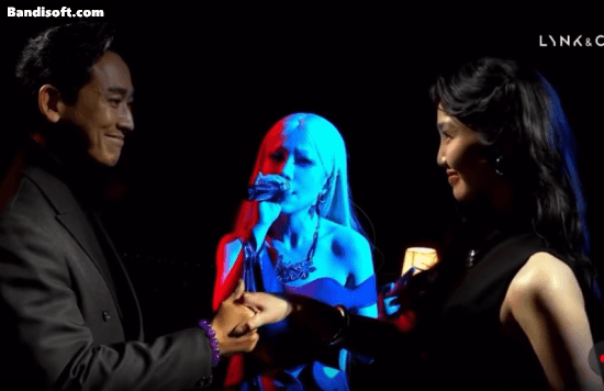 Hậu trường WeChoice Awards 2025: Khoảnh khắc ngọt ng&agrave;o của cặp sao Việt lệch tuổi 29 - Ảnh 2.