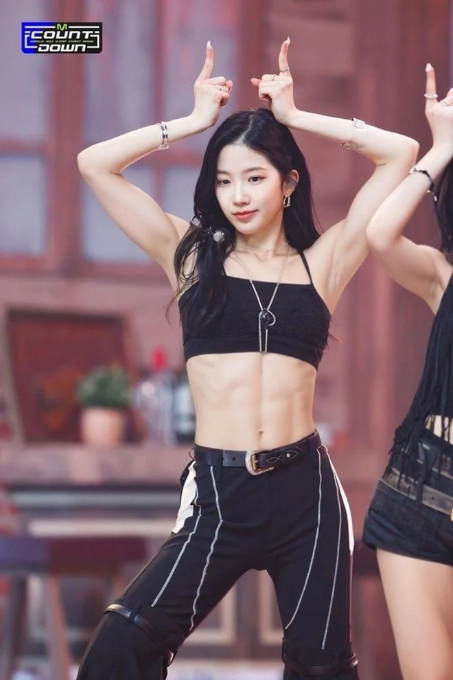 B&agrave;i tập 7 ph&uacute;t l&agrave;m n&ecirc;n cơ bụng đỉnh ch&oacute;p của 