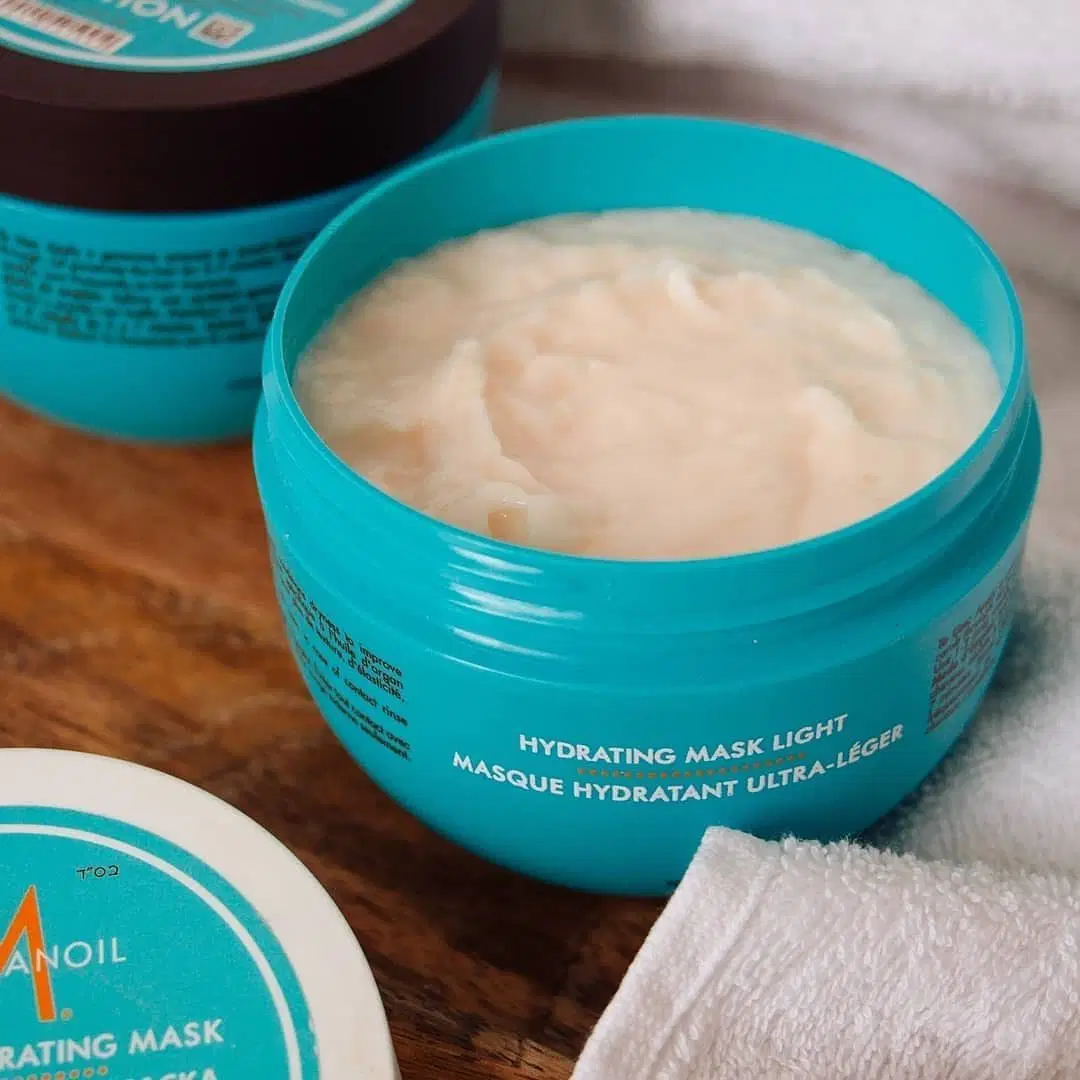 Tóc đẹp suốt Tết: Cách chăm sóc để giữ nếp và màu tóc lâu phai - Ảnh 4.