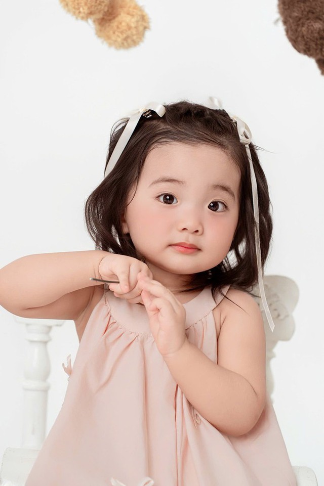 Phan Hiển khoe gen trội cực phẩm của con g&aacute;i &uacute;t Lisa, netizen 