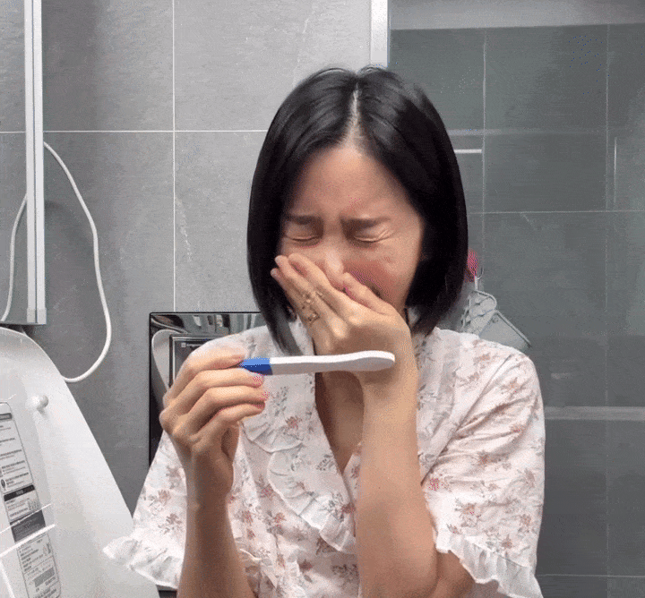 ChoA Crayon Pop vượt qua ung thư cổ tử cung để hạ sinh cặp sinh đ&ocirc;i khỏe mạnh - Ảnh 3.