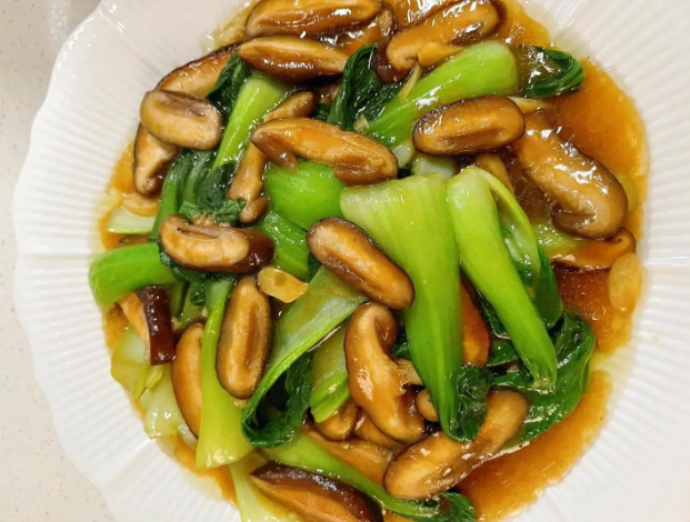 Nấm hương và rau cải thìa: 4 lưu ý nhất định phải biết để sự kết hợp hoàn hảo làm nên món rau xào cực đưa cơm - Ảnh 1.