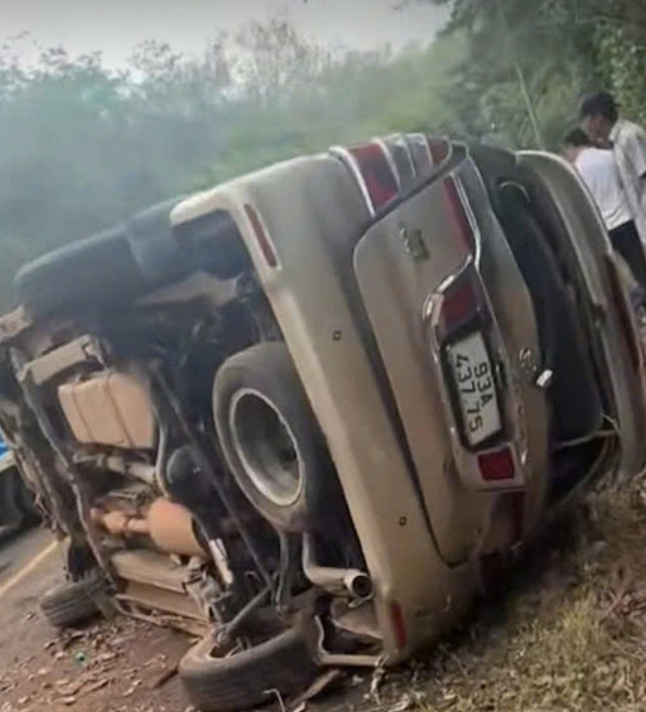 X&oacute;t xa vụ lật xe ở Đồng Nai: Ch&aacute;u g&aacute;i 10 tuổi v&agrave; b&agrave; nội tử vong thương t&acirc;m - Ảnh 1.