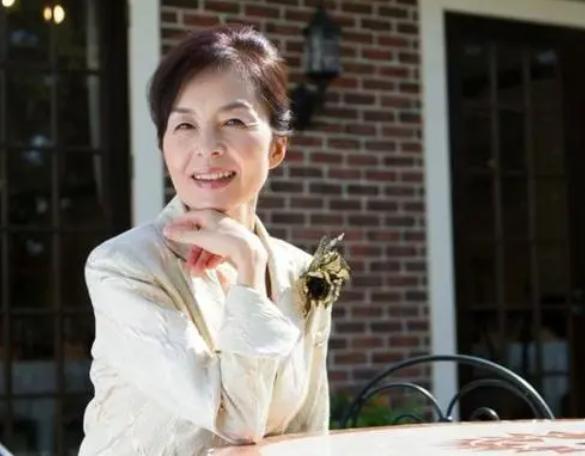 Ăn uống điều độ nhưng cholesterol vẫn tăng? Nguyên nhân nhiều phụ nữ sau 40 không ngờ tới - Ảnh 4.