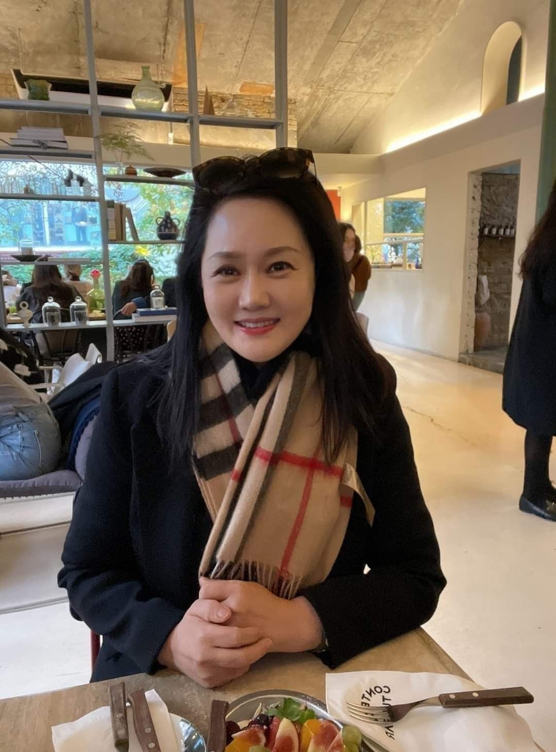 Ly h&ocirc;n ở tuổi 45, t&ocirc;i mới hiểu tiền bạc c&oacute; thể khiến cuộc sống nhẹ nh&otilde;m đến thế- Ảnh 2.