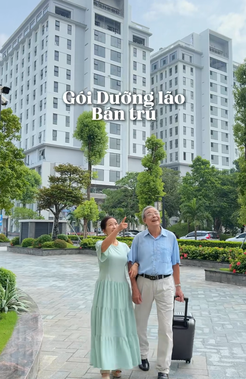 Có một kiểu hiếu thảo hiện đại: Giúp cha mẹ già luôn có người bên cạnh mỗi ngày - Ảnh 1.